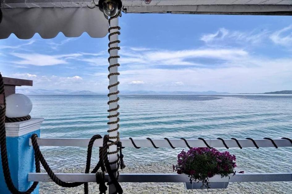 Ionian Mare Aparthotel Agios Ioannis Peristerion Exteriör bild