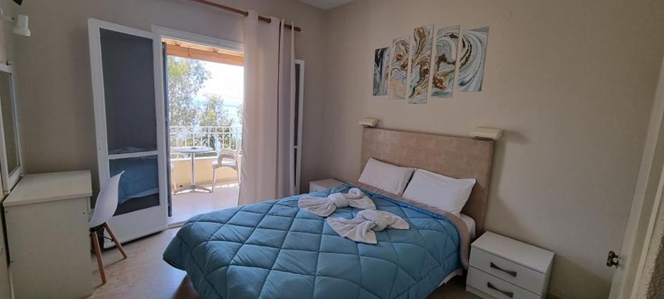 Ionian Mare Aparthotel Agios Ioannis Peristerion Exteriör bild