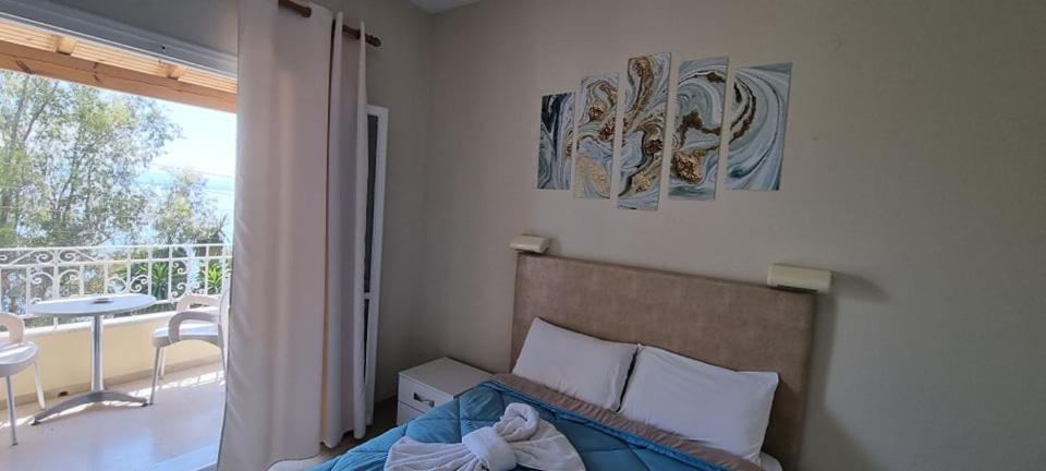 Ionian Mare Aparthotel Agios Ioannis Peristerion Exteriör bild