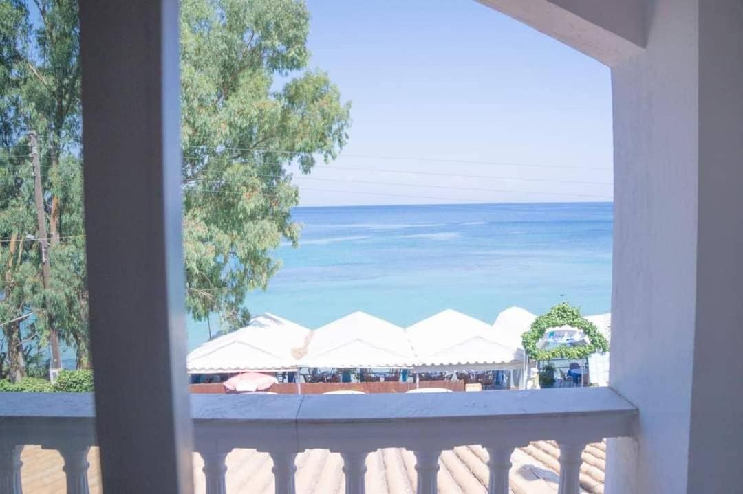 Ionian Mare Aparthotel Agios Ioannis Peristerion Exteriör bild