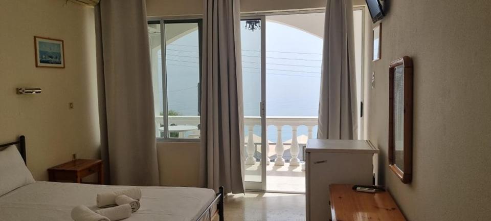 Ionian Mare Aparthotel Agios Ioannis Peristerion Exteriör bild