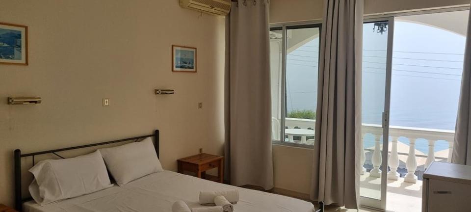 Ionian Mare Aparthotel Agios Ioannis Peristerion Exteriör bild