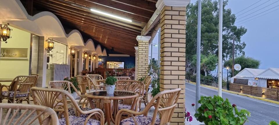 Ionian Mare Aparthotel Agios Ioannis Peristerion Exteriör bild