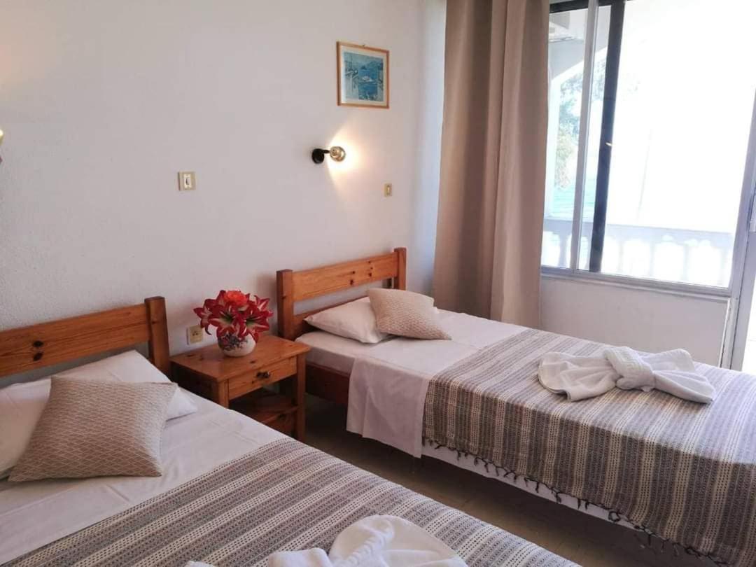 Ionian Mare Aparthotel Agios Ioannis Peristerion Exteriör bild