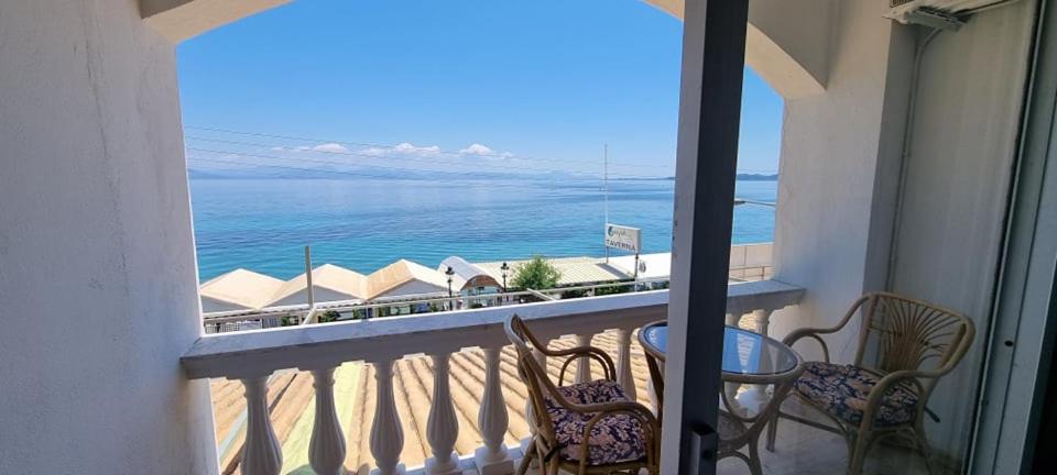 Ionian Mare Aparthotel Agios Ioannis Peristerion Exteriör bild