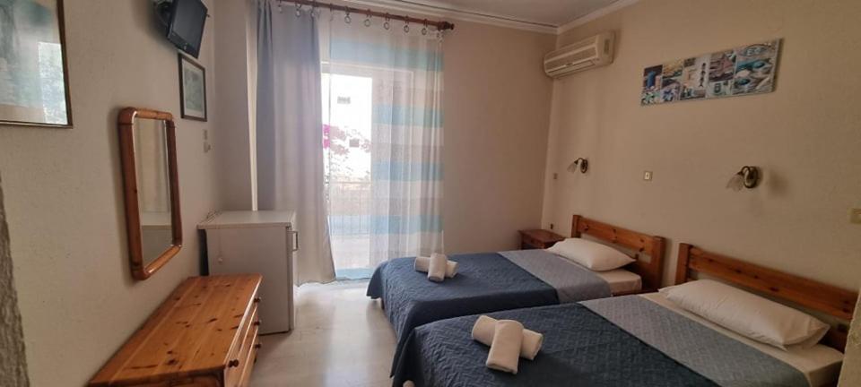 Ionian Mare Aparthotel Agios Ioannis Peristerion Exteriör bild