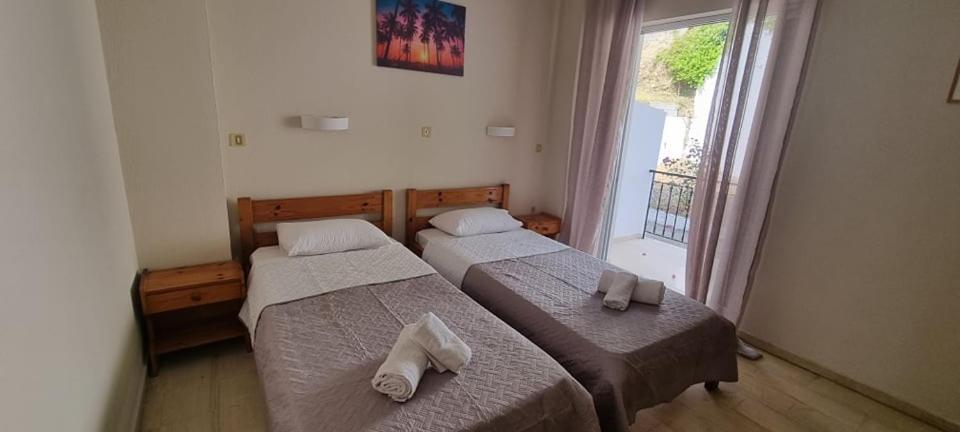 Ionian Mare Aparthotel Agios Ioannis Peristerion Exteriör bild