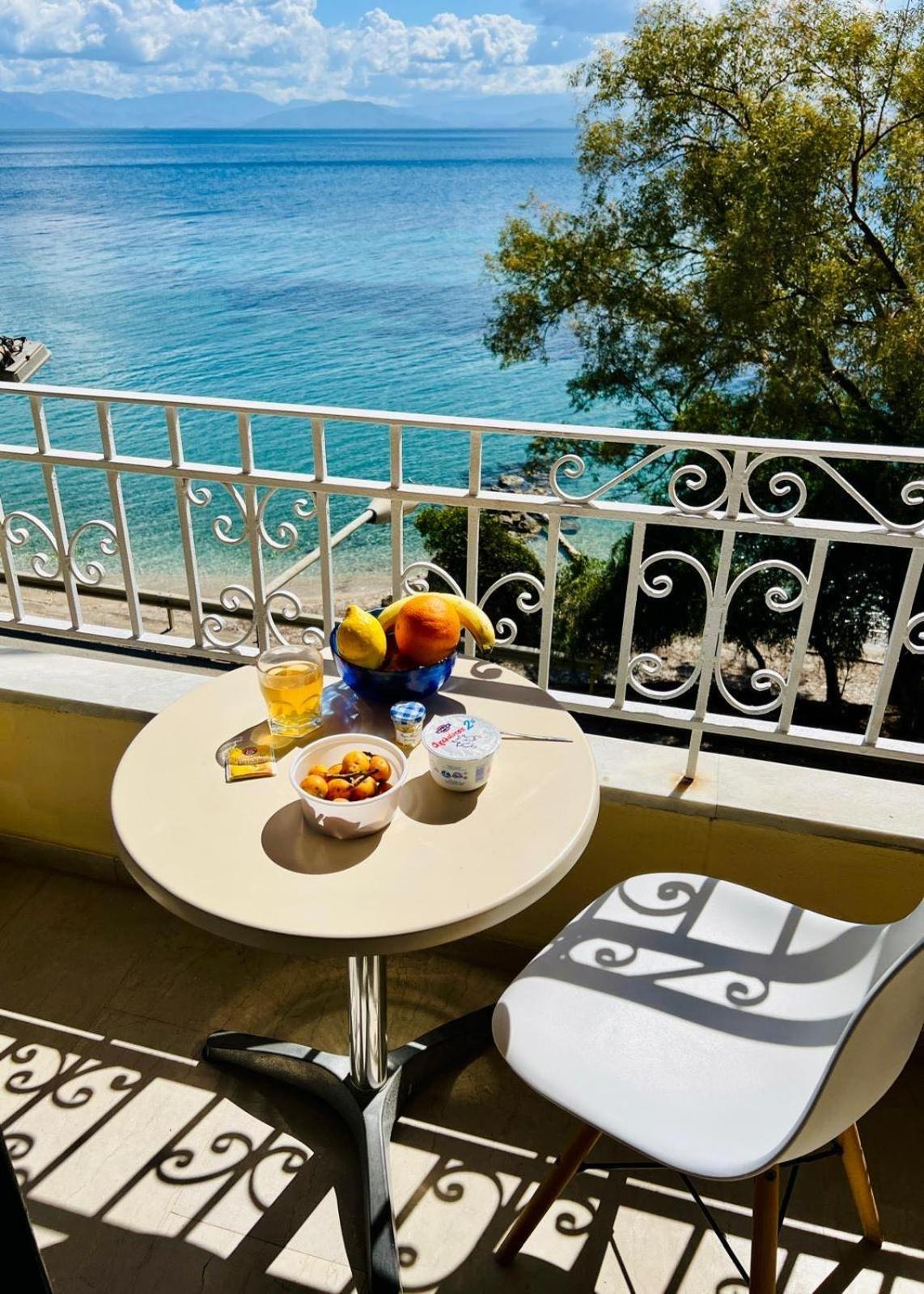 Ionian Mare Aparthotel Agios Ioannis Peristerion Exteriör bild