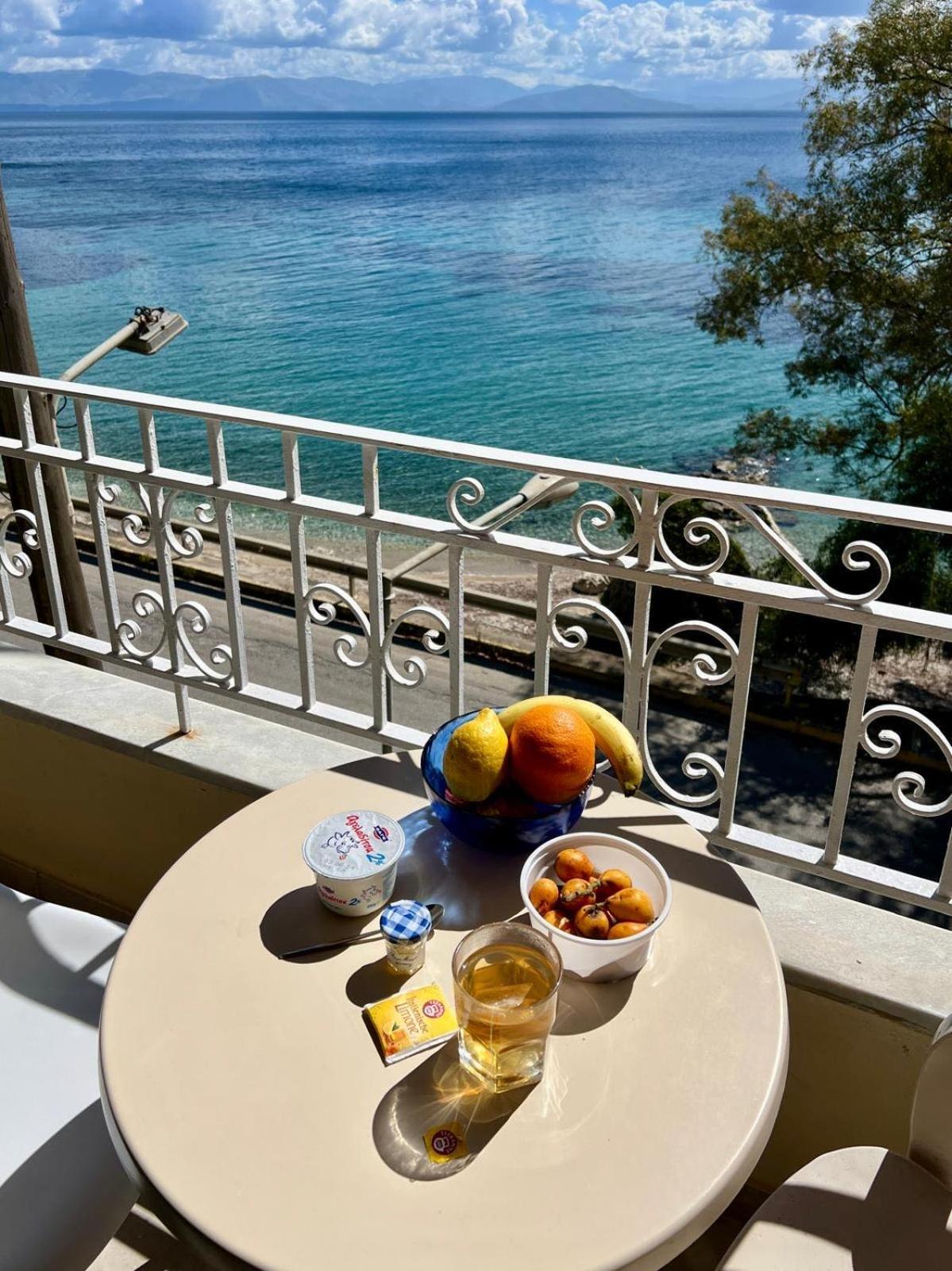 Ionian Mare Aparthotel Agios Ioannis Peristerion Exteriör bild